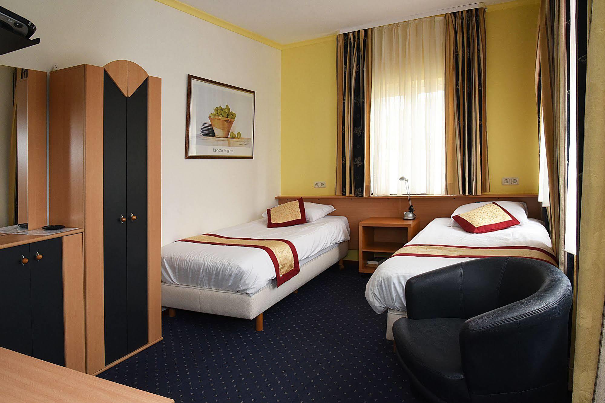Hotel De Uitkijk Valkenburg aan de Geul Bagian luar foto